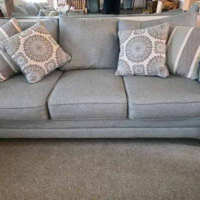 Sale Photo Thumbnail #148