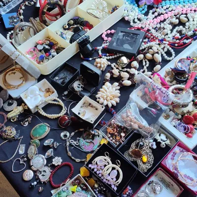 Sale Photo Thumbnail #228