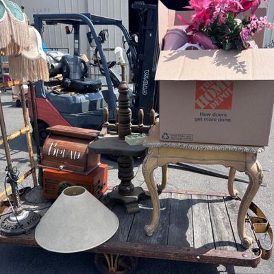 Estate sale photo