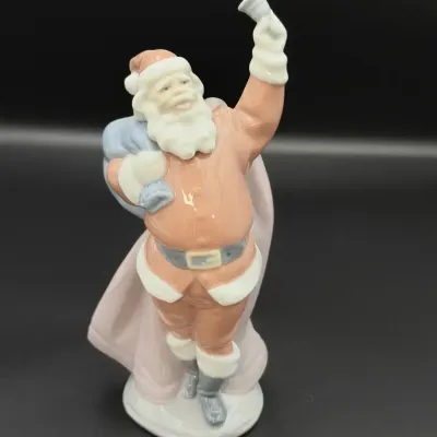 Lladró “Jolly Santa” #6500 1997 Premiere Issue Porcelain Figurine with Original Box