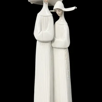 Lladro “Monjas” #4611 Porcelain Nuns Figurine with Original Box