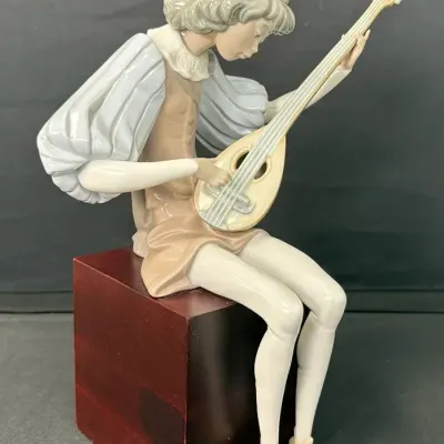 Vintage Lladró “Juglar” #1382 Porcelain Minstrel Figurine with Lute & Original Box