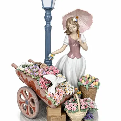 Lladro “Flowers for Everyone” #6809 Porcelain Figurine with Original Box