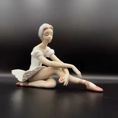 Lladró #5919 Rose Ballet Ballerina Porcelain Figurine with Original Box