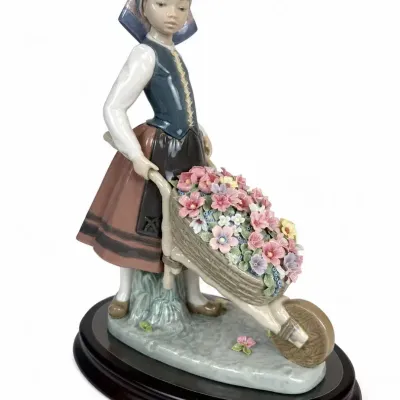 Vintage Lladro #1419 “Galician Girl With Flower Cart” Porcelain Figurine With Original Box