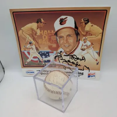 Brooks Robinson Signed Baseball & Photo