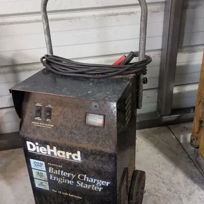 Die Hard Manual Battery Charger, Engine Starter- Works