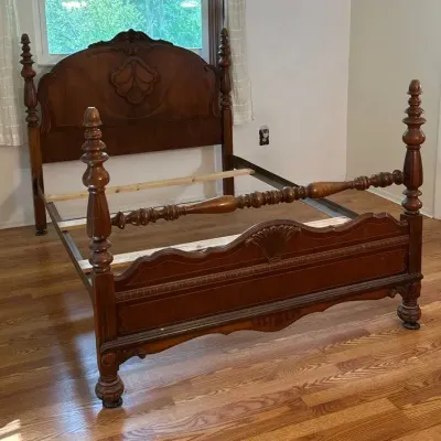 1930’s Solid Wood Full Size Bed-frame 82x56x52