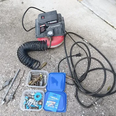 Husky Air Compressor 100 Max PSI, Works Well