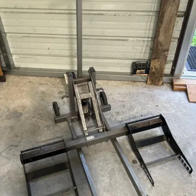 300-lb Capacity High Lift Mower Jack 