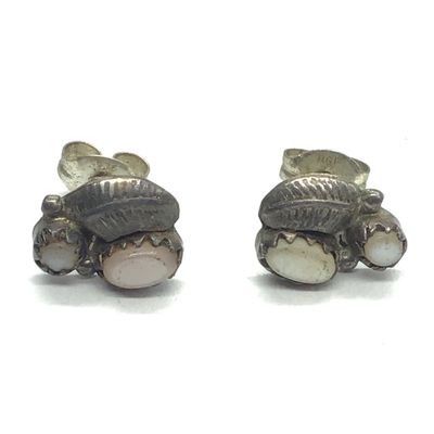 Navajo mother of pearl earrings