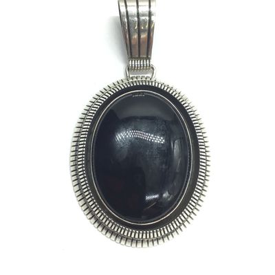 Rosetta Navajo black onyx pendant