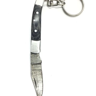 Damascus bladed pocket knife