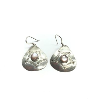 Navajo mother of pearl earrings
