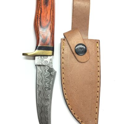 Damascus bladed knife