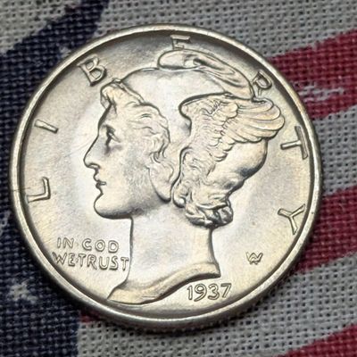 Sale Photo Thumbnail #411: 1937-D Mercury 90% Silver Dime w/ Split Bands