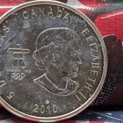 Sale Photo Thumbnail #113: 1 oz. .9999 FINE SILVER 2010 Canada $5 Vancouver Olympic Hockey Round