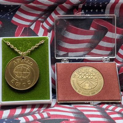 Sale Photo Thumbnail #114: Kennedy Space Center & Apollo Space Program with Chain Commemorative Medals