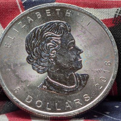 Sale Photo Thumbnail #302: 1 oz. .9999 FINE SILVER 2018 Canada $5 Maple Leaf Round