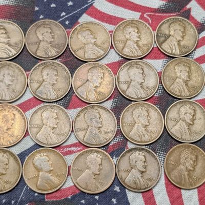 Sale Photo Thumbnail #327: (20) 1910 & Teens Lincoln Wheat Cents