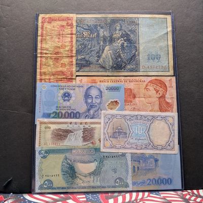 Sale Photo Thumbnail #82: (8) Assorted World Currency Notes in Display
