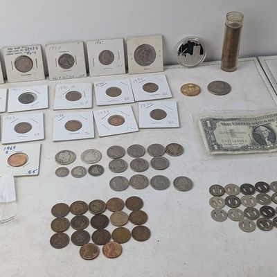 Sale Photo Thumbnail #76: Various Vintage & Modern U.S. Coins, Tokens & Currency in NEAT Deck of Cards Bank Collectible Tin - Some Silver