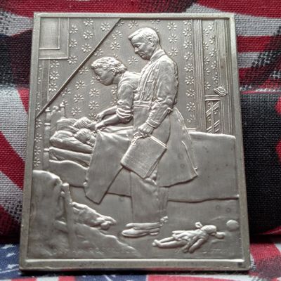Sale Photo Thumbnail #12: 1000 Grains .999 FINE SILVER Freedom From Fear - Parents Tucking a Child into Bed Designed Large Art Bar