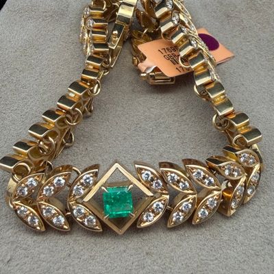 A Vintage 18K Yellow Gold 0.55ct Natural Colombian Emerald and 3.04ctw Natural Diamond Bracelet
