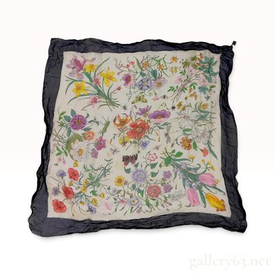 Vintage Gucci Flora Print Silk Scarf 86 cm