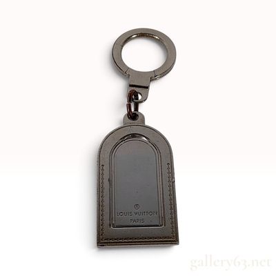 Louis Vuitton Metal Luggage Tag Key Ring with Box