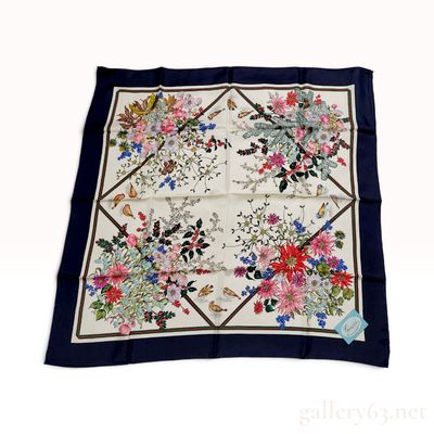 Vintage Gucci Winter Flora Silk Scarf 90cm