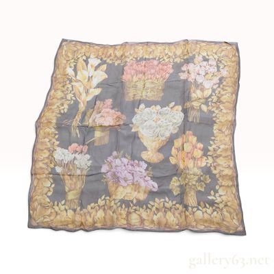 Vintage Gucci Floral Bouquet Motif Gray Silk Scarf 90 cm