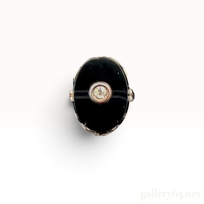 Vintage 14 Karat Yellow Gold Onyx and 0.10ct Natural Diamond Cocktail Ring