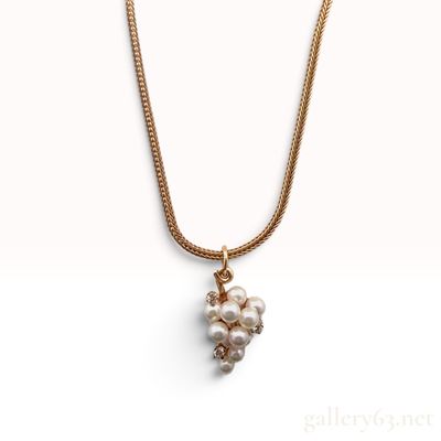 Vintage 14K Yellow Gold Cultured Pearl and Natural Diamond Grape Cluster Pendant Necklace