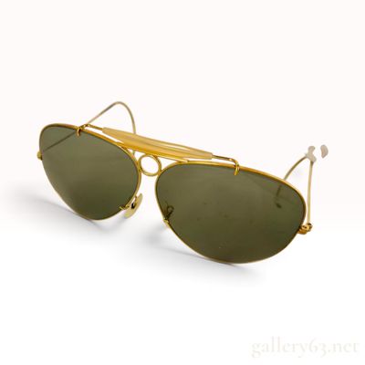 Vintage Bausch & Lomb Ray-Ban Gold Shooter Aviator Sunglasses with Case