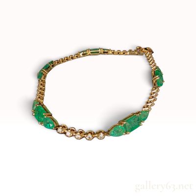 14K Yellow Gold 4.50ctw Natural Emerald and 0.50ctw Natural Diamond Bracelet