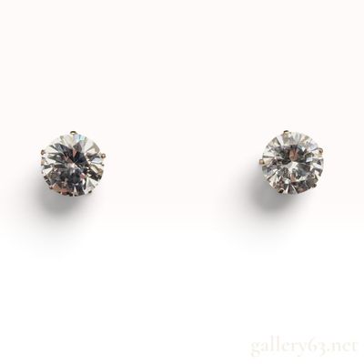 14 Karat Yellow Gold 4.60ctw Solitaire Stud Earrings