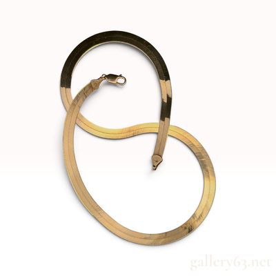 Vintage Italian 10K Yellow Gold Herringbone Chain Necklace