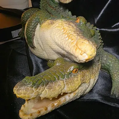 Large Realistic Alligator Crocodile Figurine Sculpture Wildlife Reptile Decor