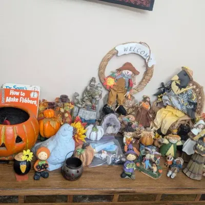 Large Estate Collection of Vintage & Primitive Harvest, Halloween, and Thanksgiving Decor