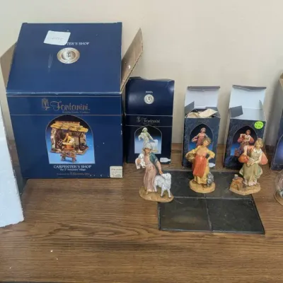 Vintage Fontanini Heirloom Nativity Figures, Accessories 5-inch Scale Series Crafted Italy Roman Inc