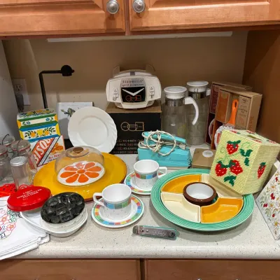 1970’s Kitchenware & Retro Decor
