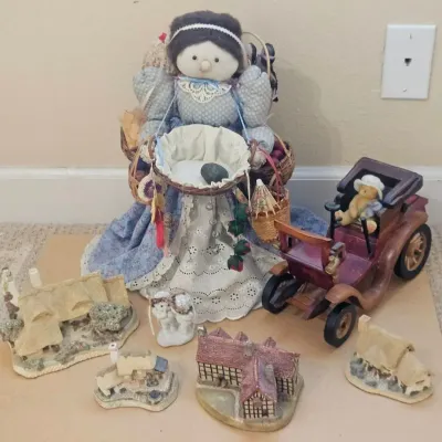 Cottage Decor / Rare Doll With Multiple Basket Filled With Miniatures 