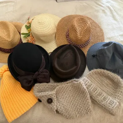 Miscellaneous Vintage Hats & Beanies