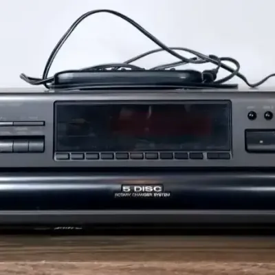 Technics 5-Disc CD Player -Model: SL - PD887