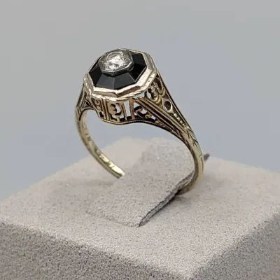 1920s Art Deco 14K Onyx and Diamond Ring