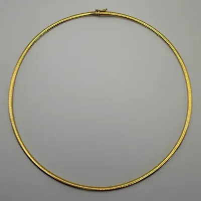 Vintage Italian 750 18K Gold Omega Necklace