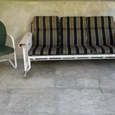 Mid-Century Metal Patio… Scrape & Paint or Just Relax!