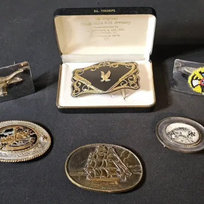 Collectible Belt Buckle Lot – Black Hills Gold, Heritage Mint & Western Motifs