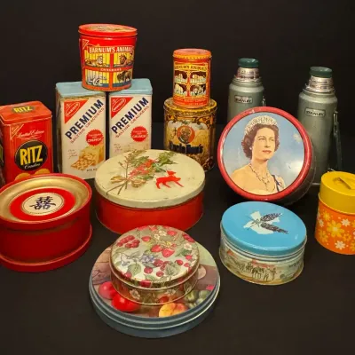 Collectible Tins… Queen Elizabeth, Nabisco, Bluebonnets & More!